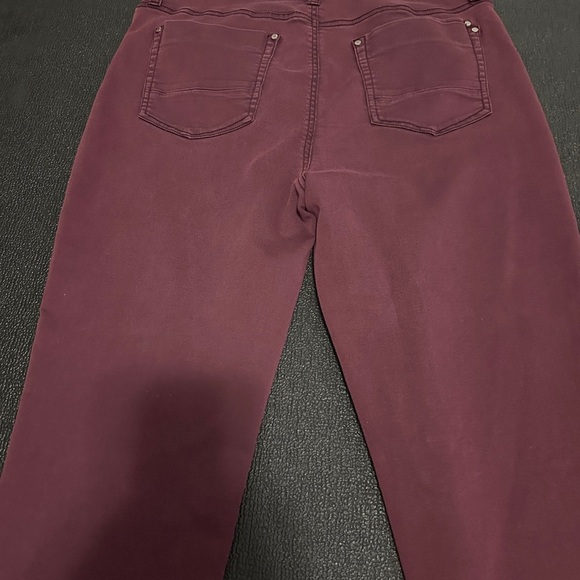 Tinseltown Burgundy Jeans size 11 - Picture 3 of 6